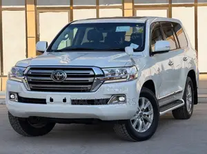 Toyota Land Cruiser 4.6 V8 ZX 2017 White