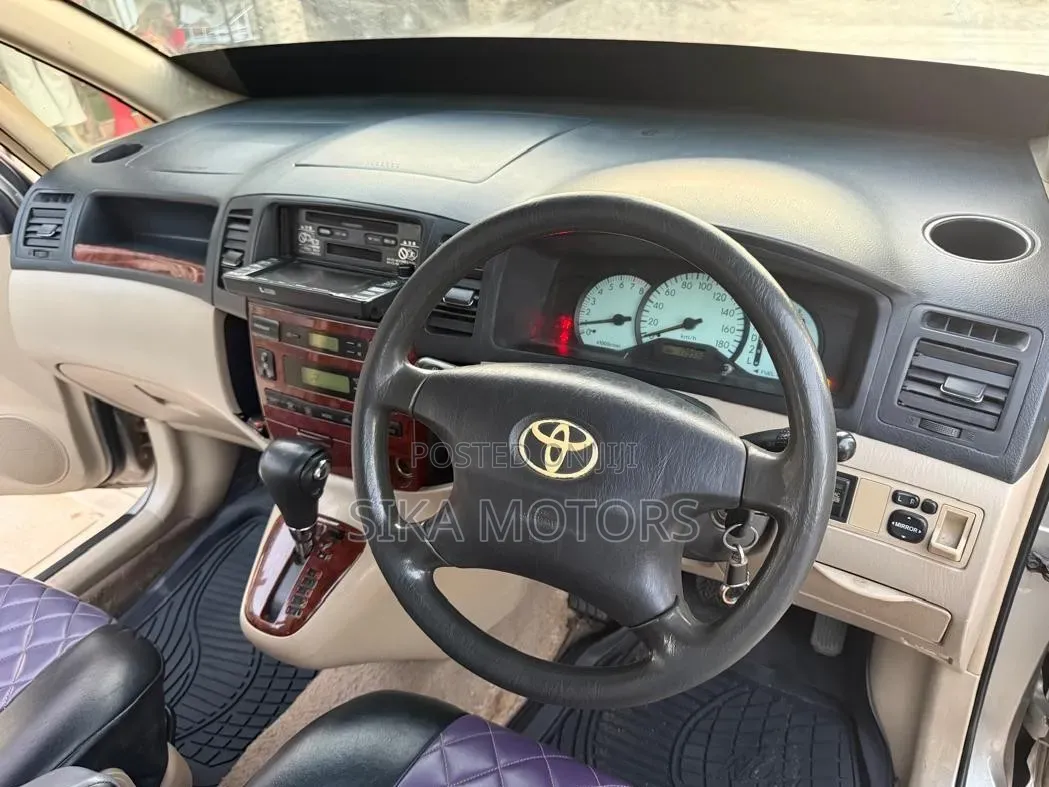Toyota Corolla Spacio 2002 Silver