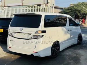 Toyota Vellfire V 2.4 4WD 7-Seater 2010 White
