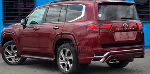 Toyota Land Cruiser 2023 Red