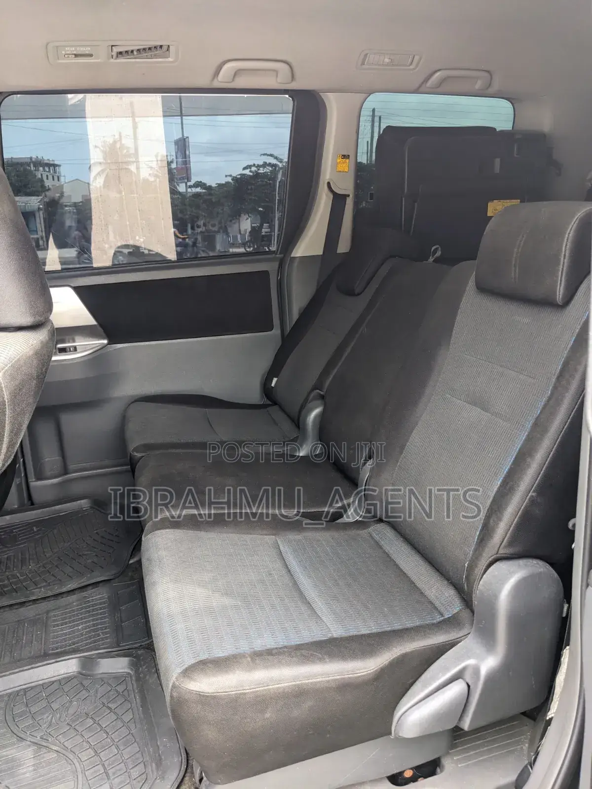 Toyota Noah 2010 Blue