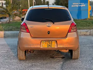 Toyota Vitz 2006 Brown