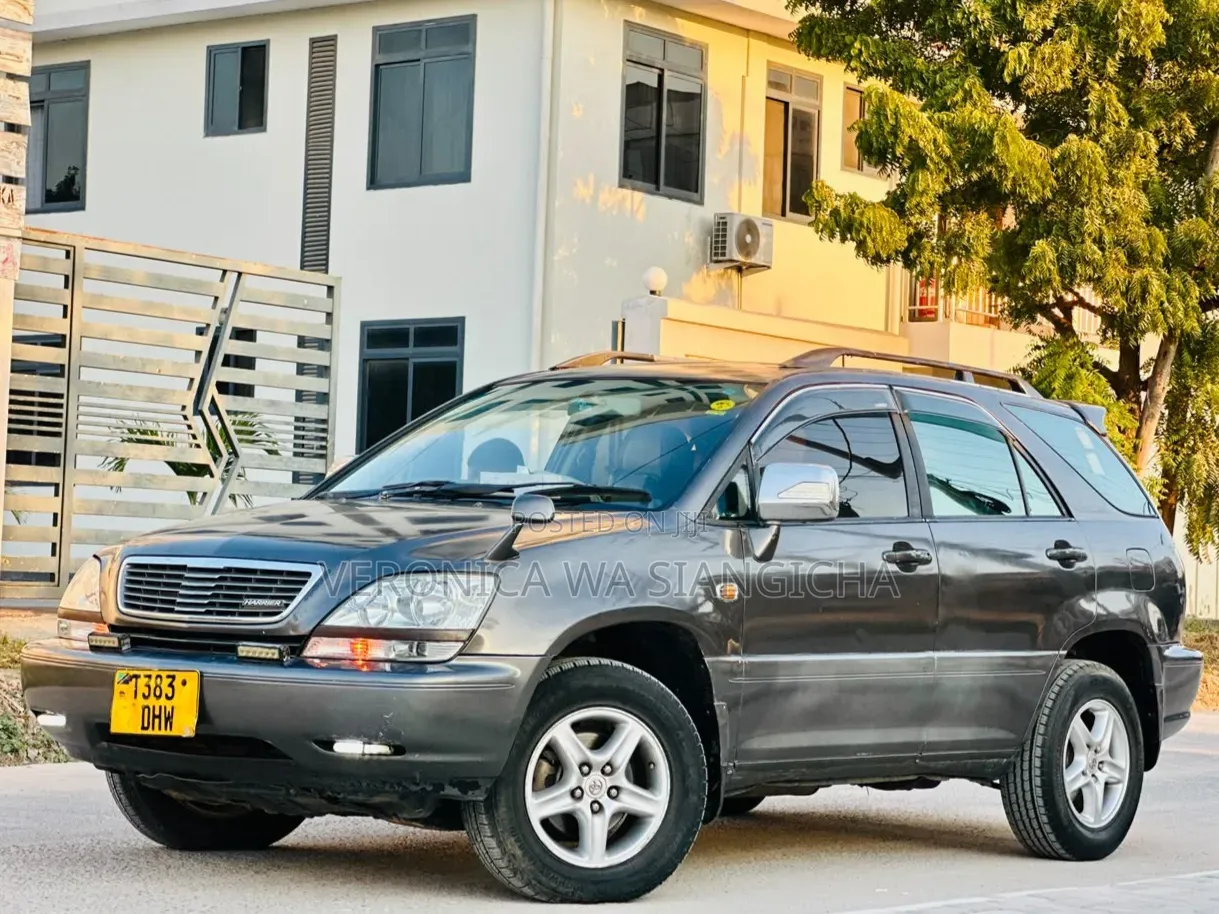 Toyota Harrier 2001