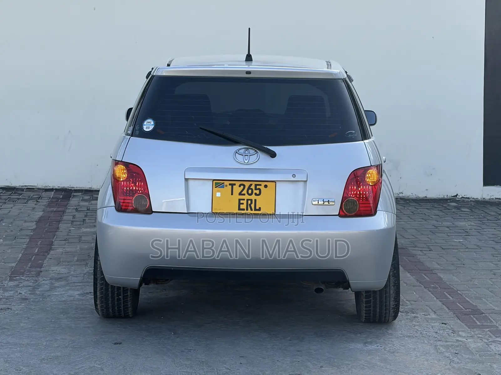 Toyota IST 2005 Silver