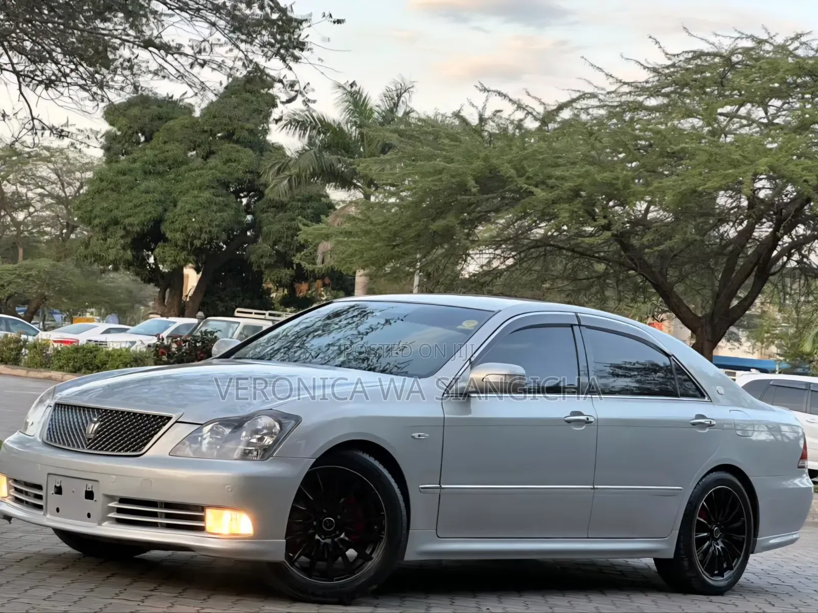 Toyota Crown 2006 Silver