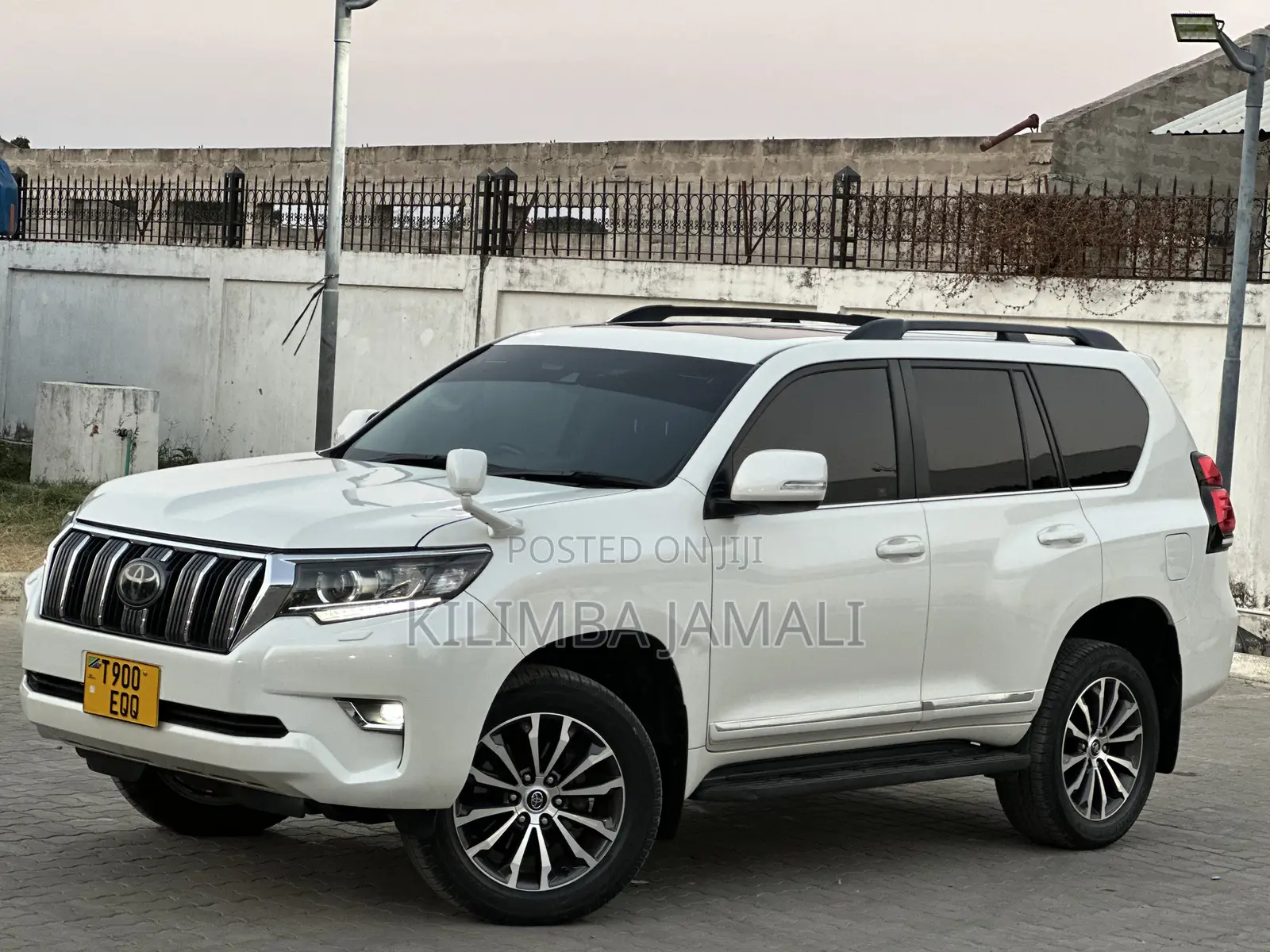 Toyota Land Cruiser Prado 2019 White