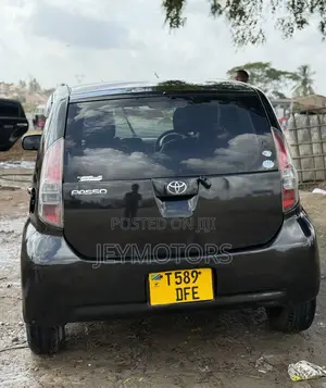 Toyota Passo 2004 Black