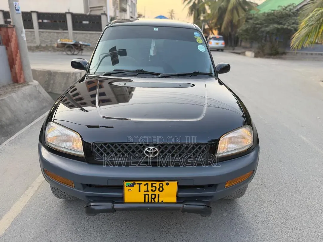 Toyota RAV4 1999 Black