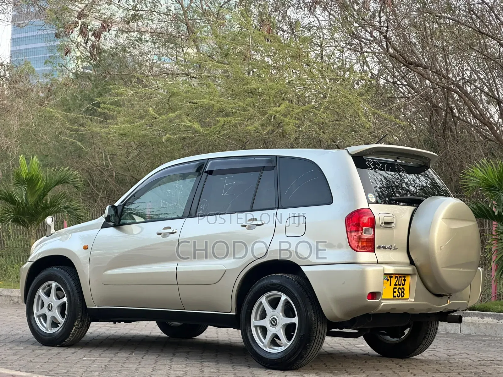 Toyota RAV4 Automatic 2003 Beige
