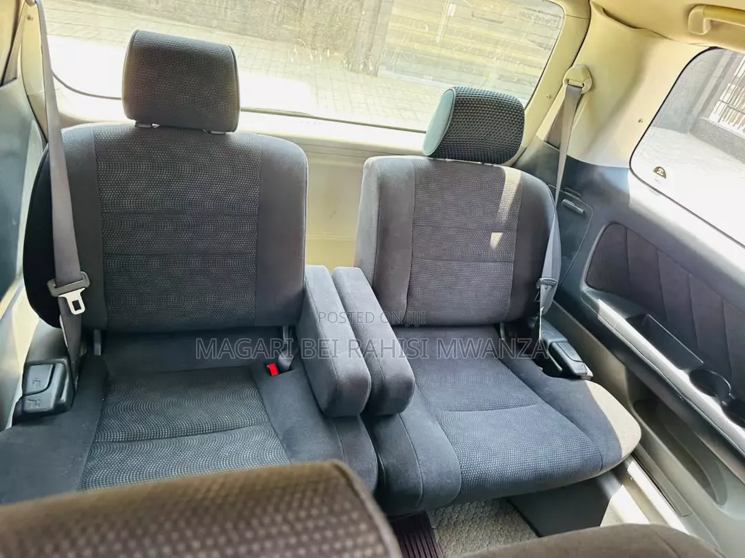 Toyota Alphard 2003 Silver