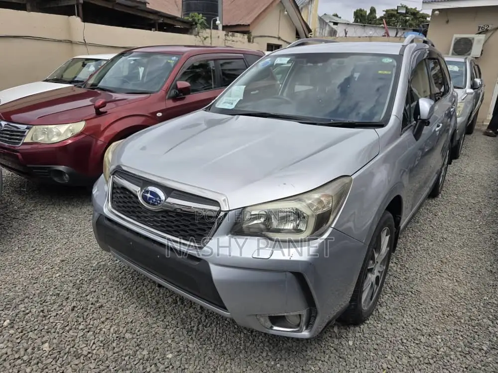 Subaru Forester 2.0XT Premium 4dr SUV AWD (2.0L 4cyl Turbo CVT) 2014 Gray