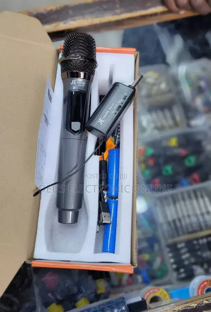 Single Wireless Microphones System Quality Sounds 70000