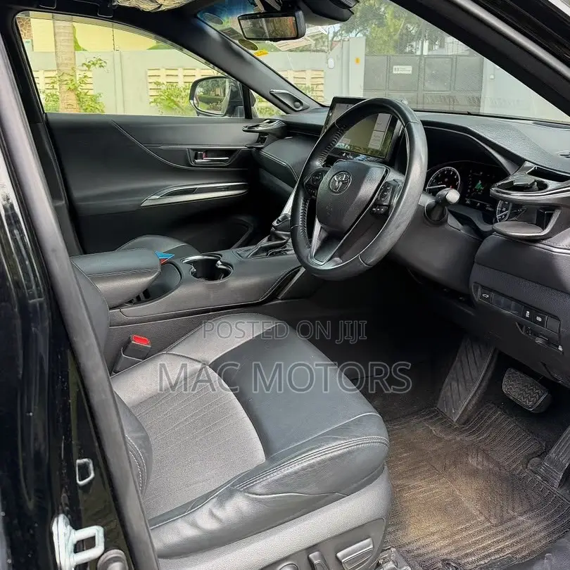 Toyota Harrier 2022 Black
