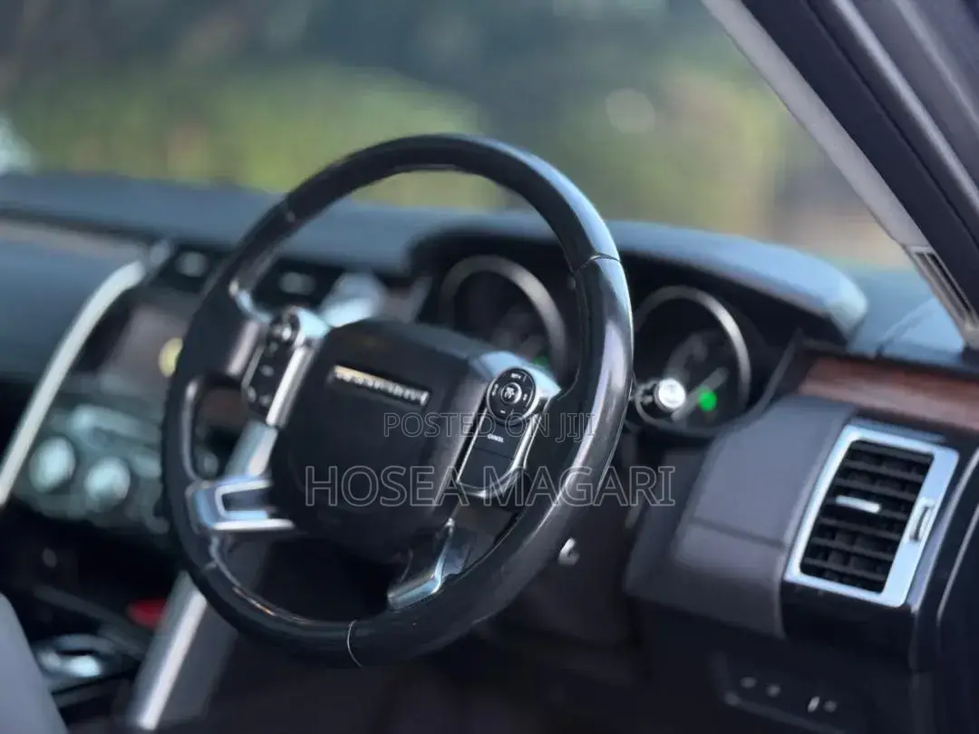 Land Rover Discovery 2018 Gray