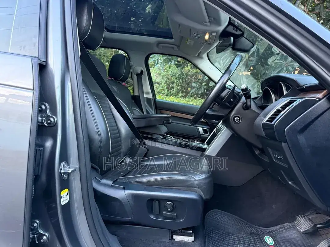 Land Rover Discovery 2018 Gray