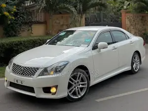 Toyota Crown 2010 Pearl
