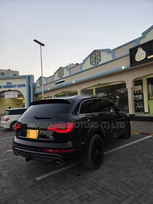 Audi Q7 2011 Black
