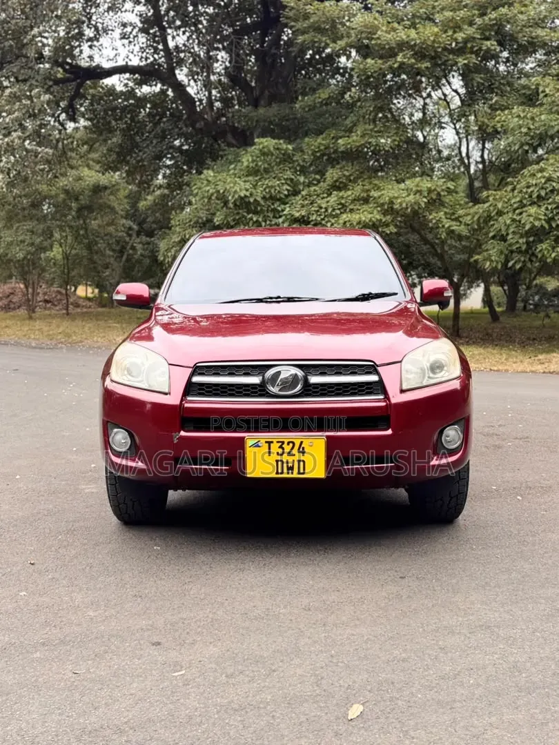 Toyota RAV4 2011 Red