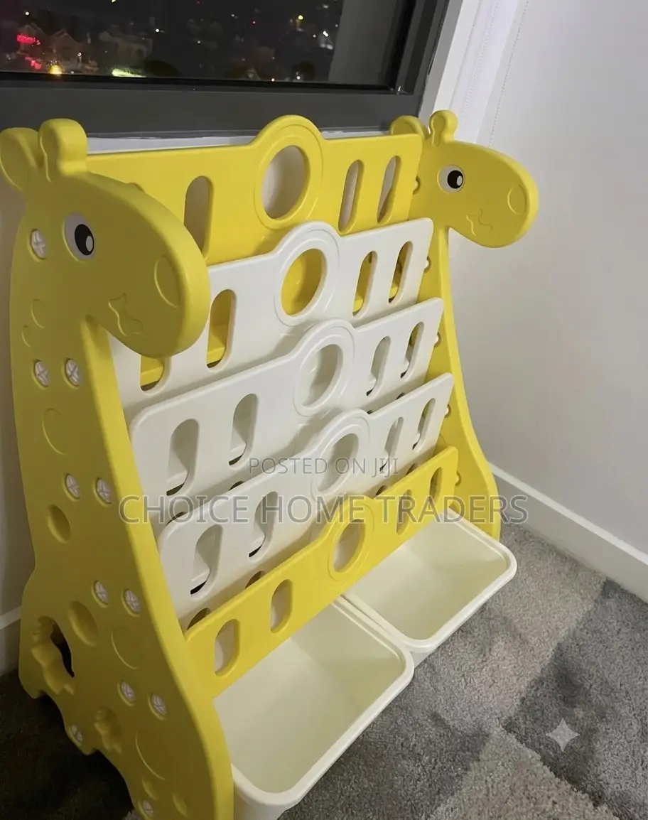 Girafee Bookshelf Storage