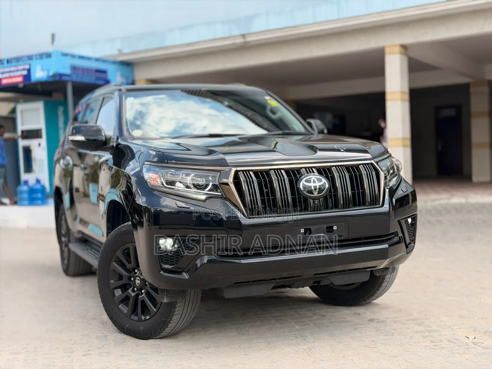 Toyota Land Cruiser Prado 2.7 2022 Matt Black