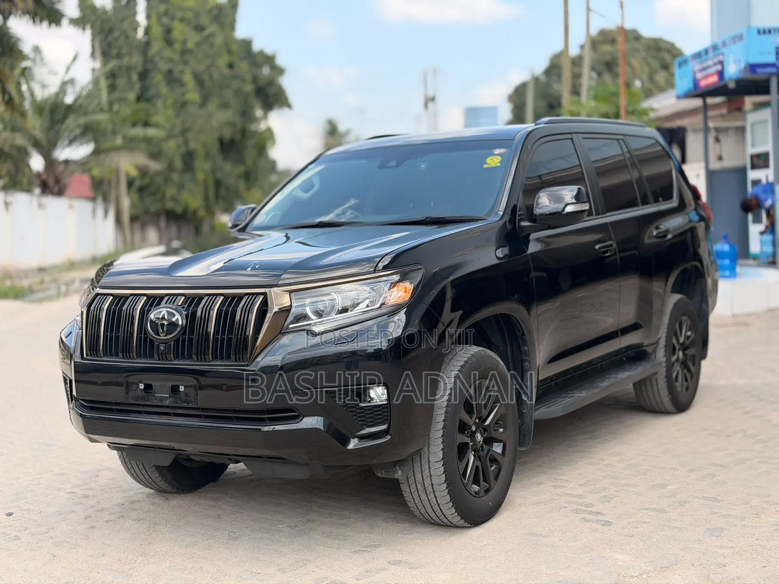 Toyota Land Cruiser Prado 2.7 2022 Matt Black