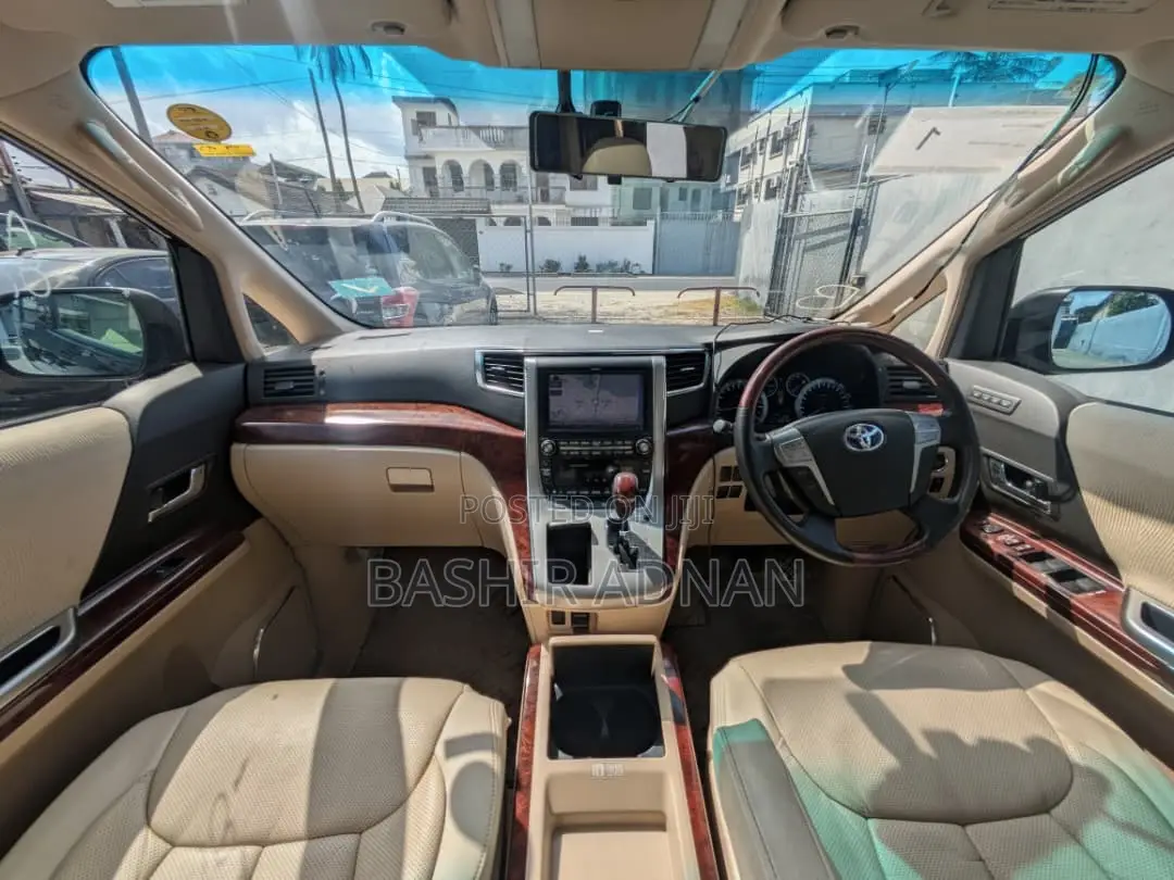 Toyota Alphard 2.4 Petrol FWD 2009 Black