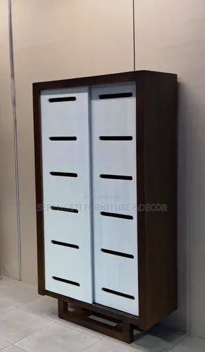 Simple Sliding Doors Wadrobe