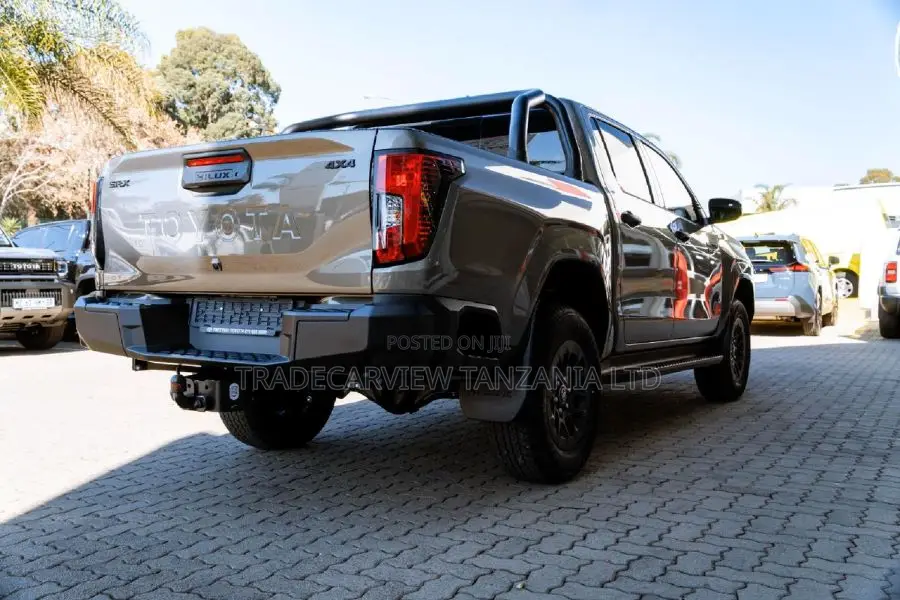 New Toyota Hilux SR (Diesel) 2026 Brown