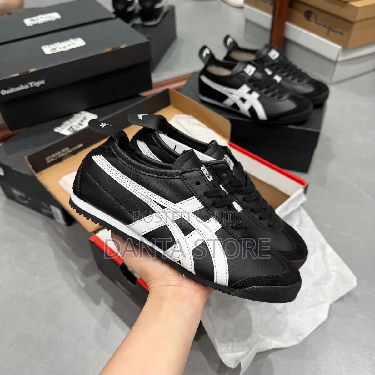 Onitsuka Tiger Mexico 66 Sneaker