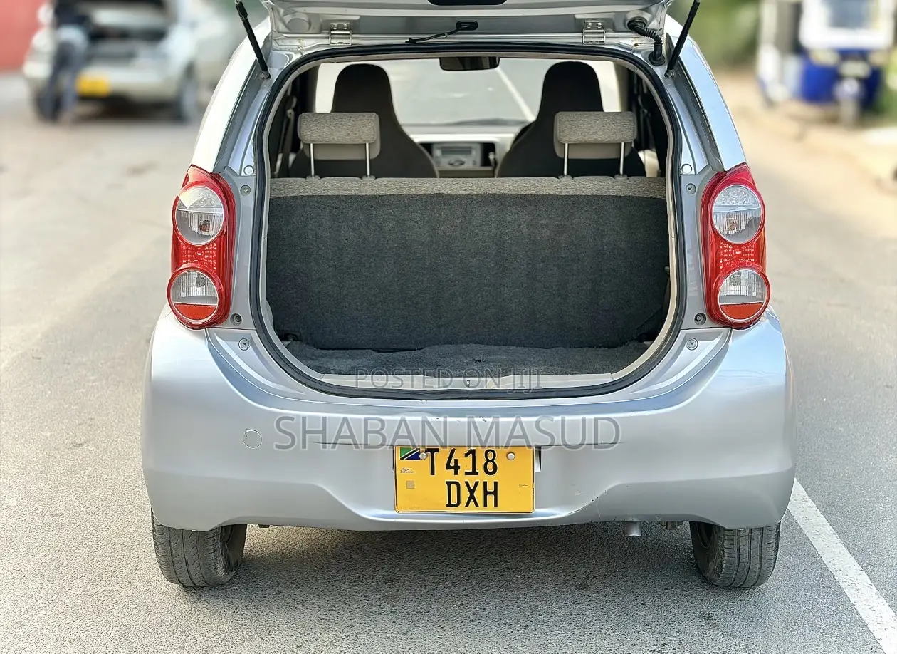 Toyota Passo 1.0 AWD 2011 Silver