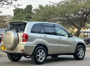 Toyota RAV4 Automatic 2003 Beige