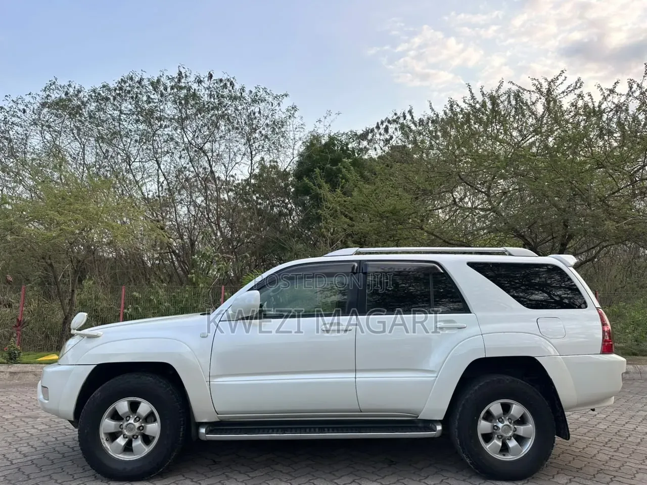 Toyota Hilux Surf 2004 White
