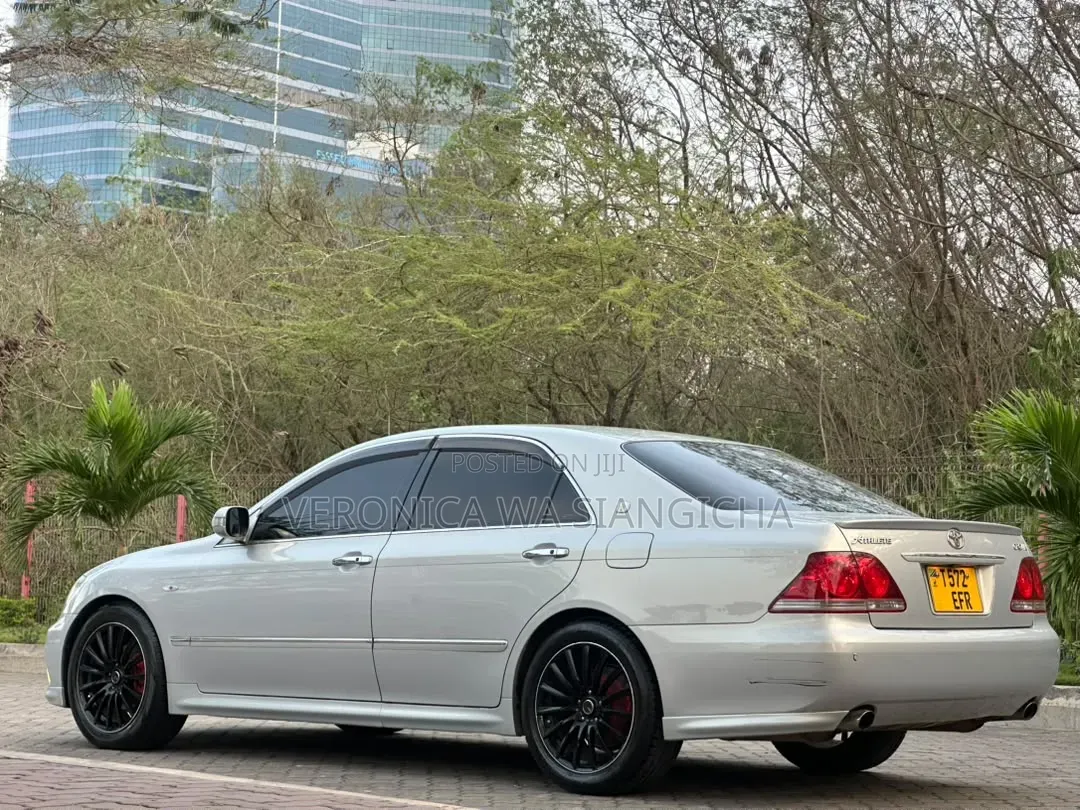 Toyota Crown 2006