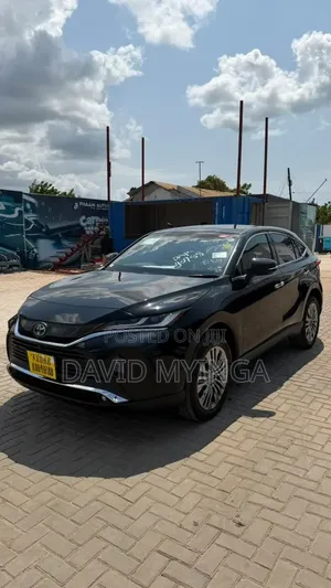 Toyota Harrier 2022 Black