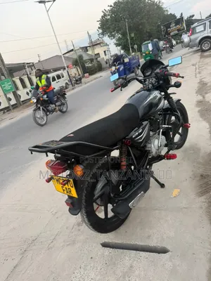 Bajaj Boxer 125 2025 Black