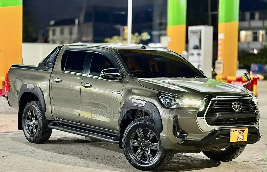 Toyota Hilux 2022 Beige