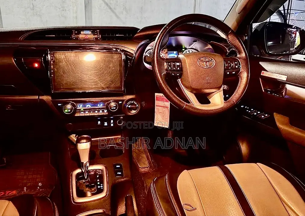 Toyota Hilux 2022 Beige