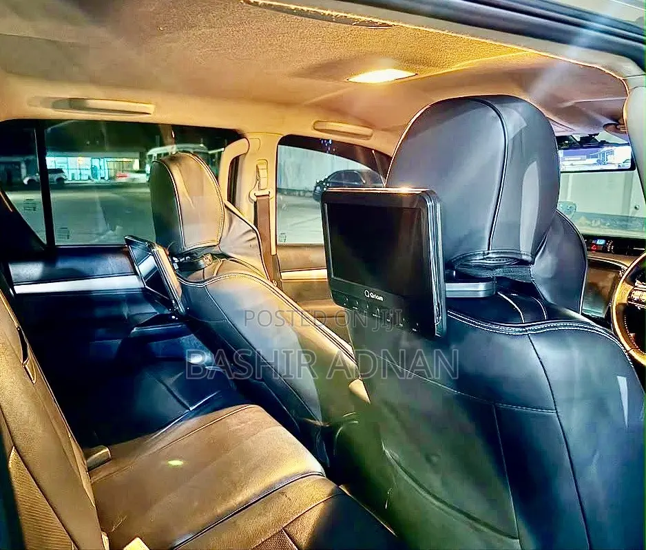 Toyota Hilux 2022 Beige