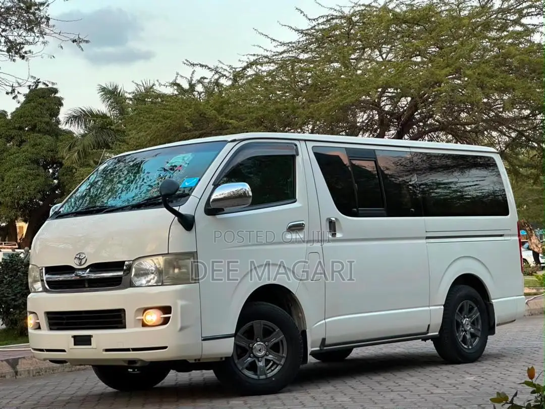 Toyota HiAce 2006 White