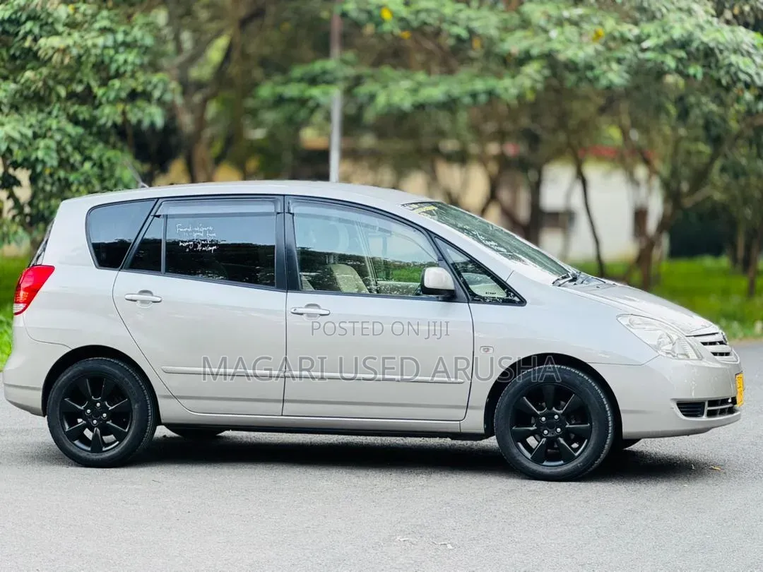 Toyota Corolla Spacio 2005 Silver