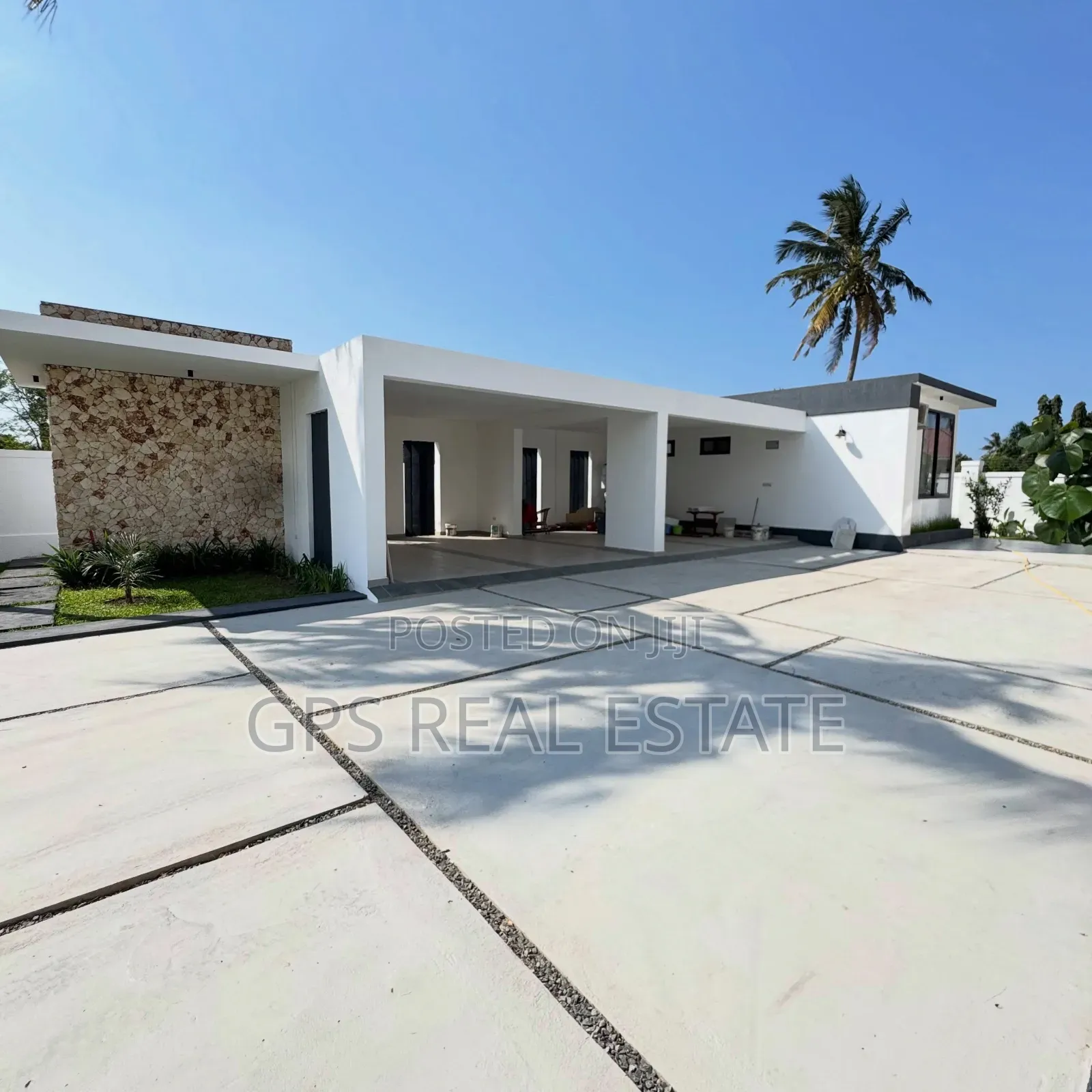 6bdrm Maisonette in Bahari Beach, Kinondoni for sale