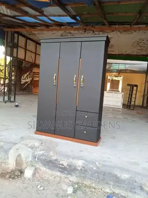 Furniture Za Ndani Na Ofisin