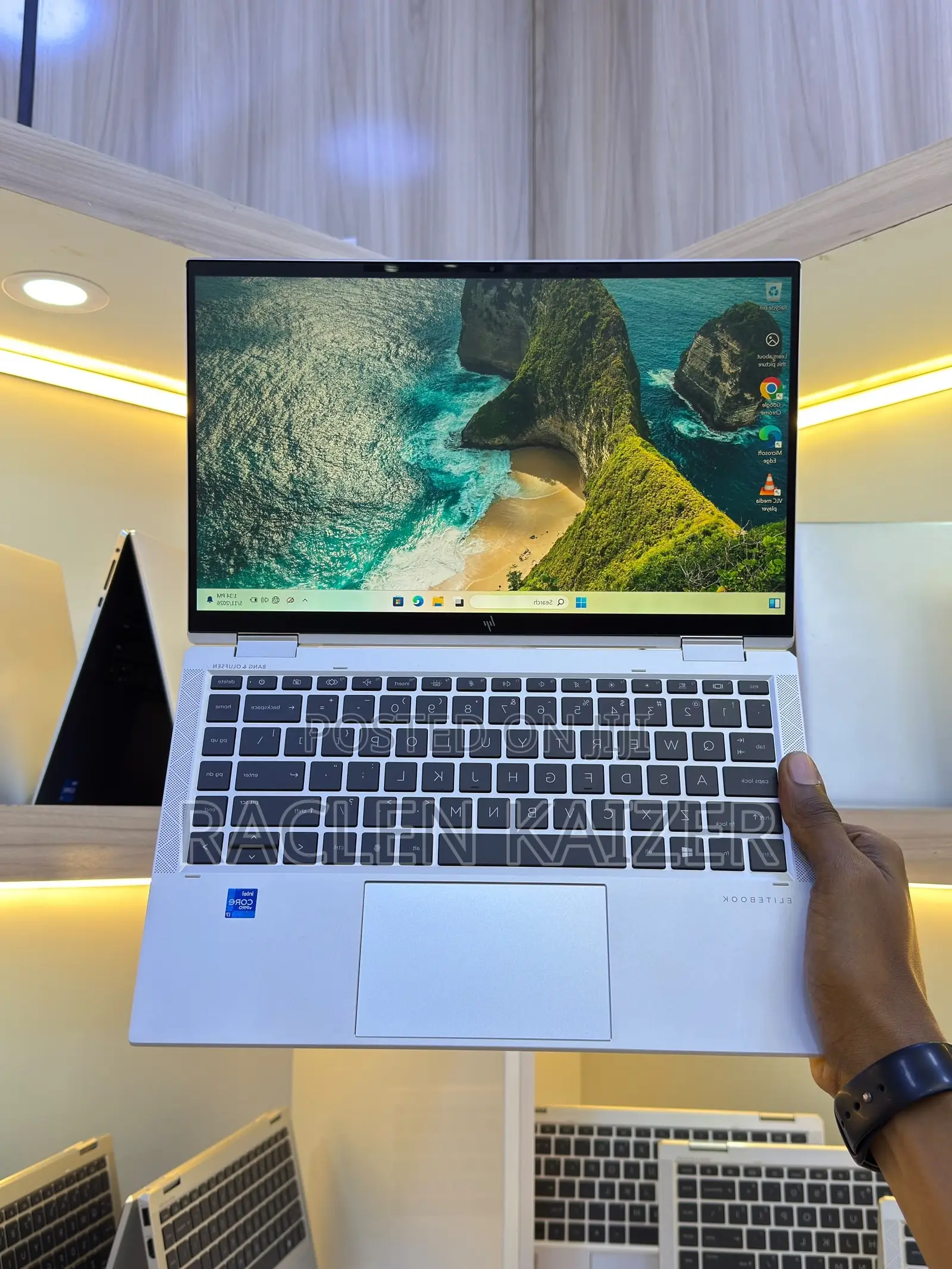 New Laptop HP EliteBook 1040 G8 16GB Intel Core i7 SSD 512GB