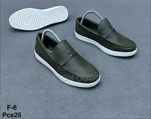 Men's Leather Shoes New and Original LOUIS VUITTON BRAND