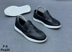 Men's Leather Shoes New and Original LOUIS VUITTON BRAND