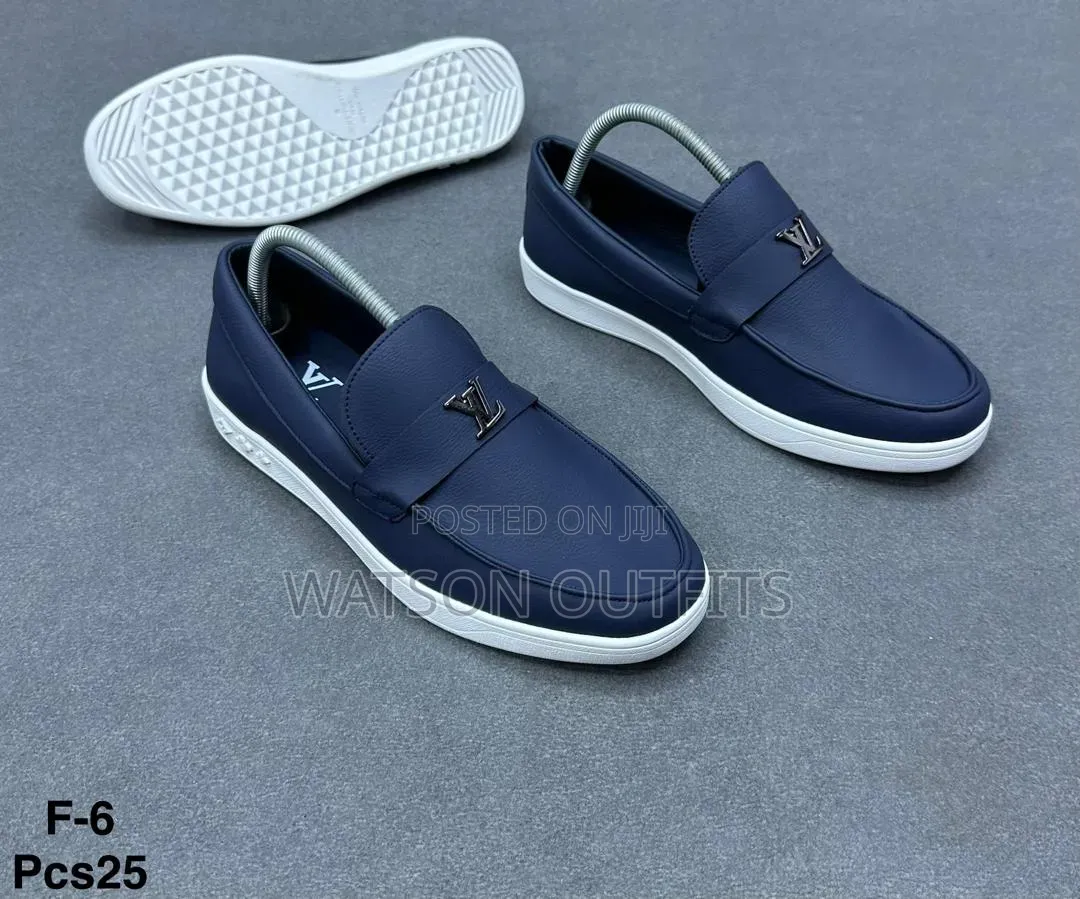 Men's Leather Shoes New and Original LOUIS VUITTON BRAND