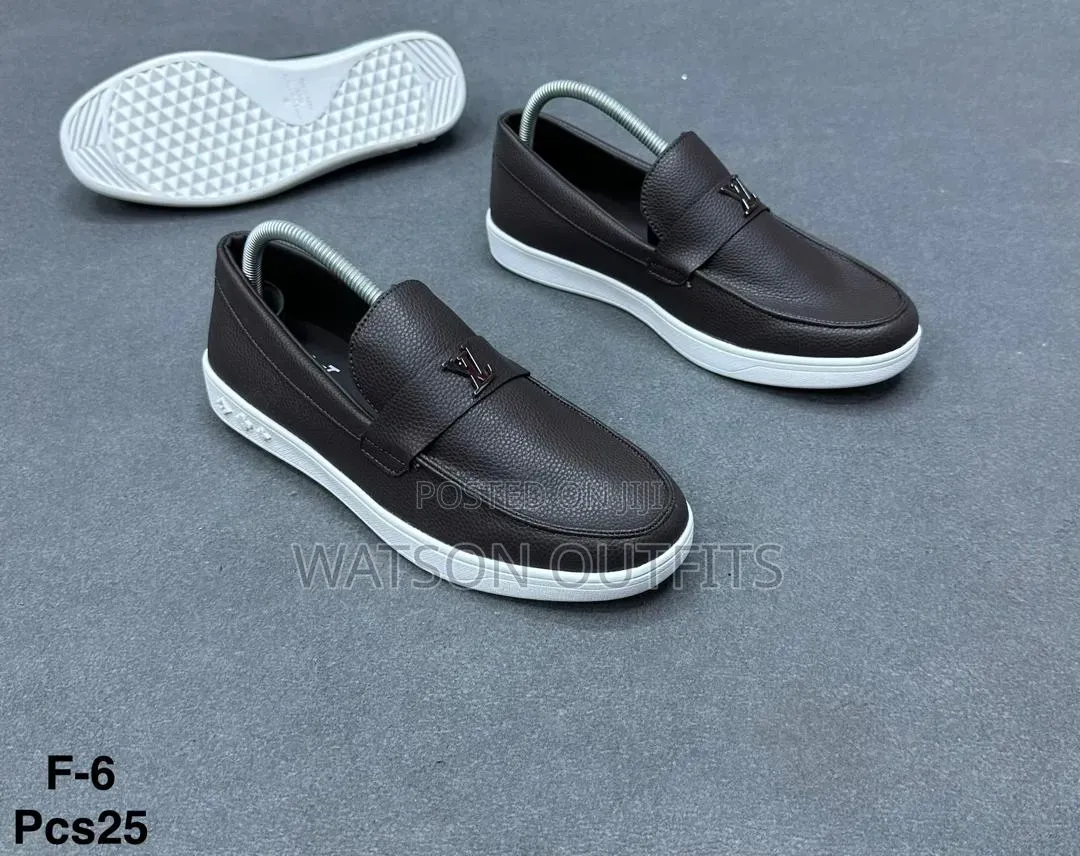 Men's Leather Shoes New and Original LOUIS VUITTON BRAND