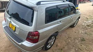 Toyota Kluger 2005 Silver