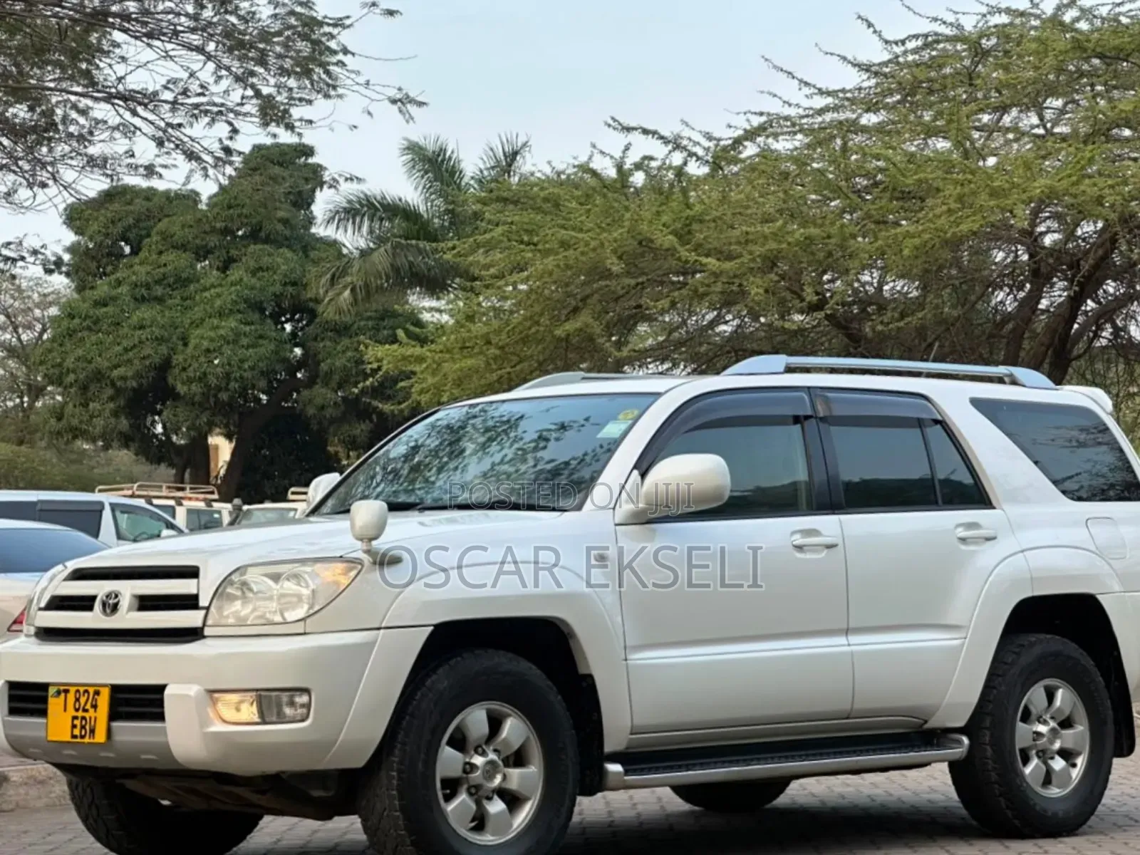 Toyota Hilux Surf 2004 White