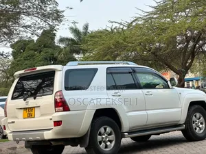 Toyota Hilux Surf 2004 White